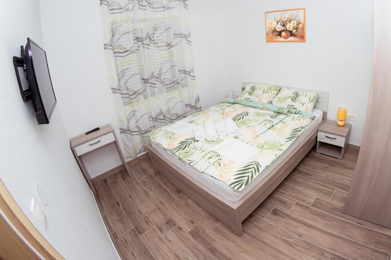 Apartmani Mijo, Биоград-на-Мору Экстерьер фото