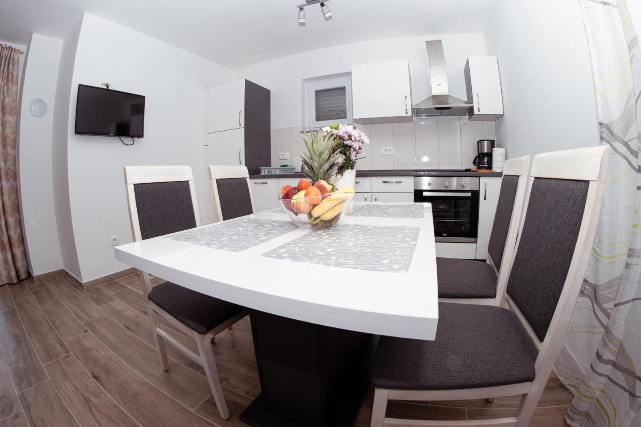 Apartmani Mijo, Биоград-на-Мору Экстерьер фото