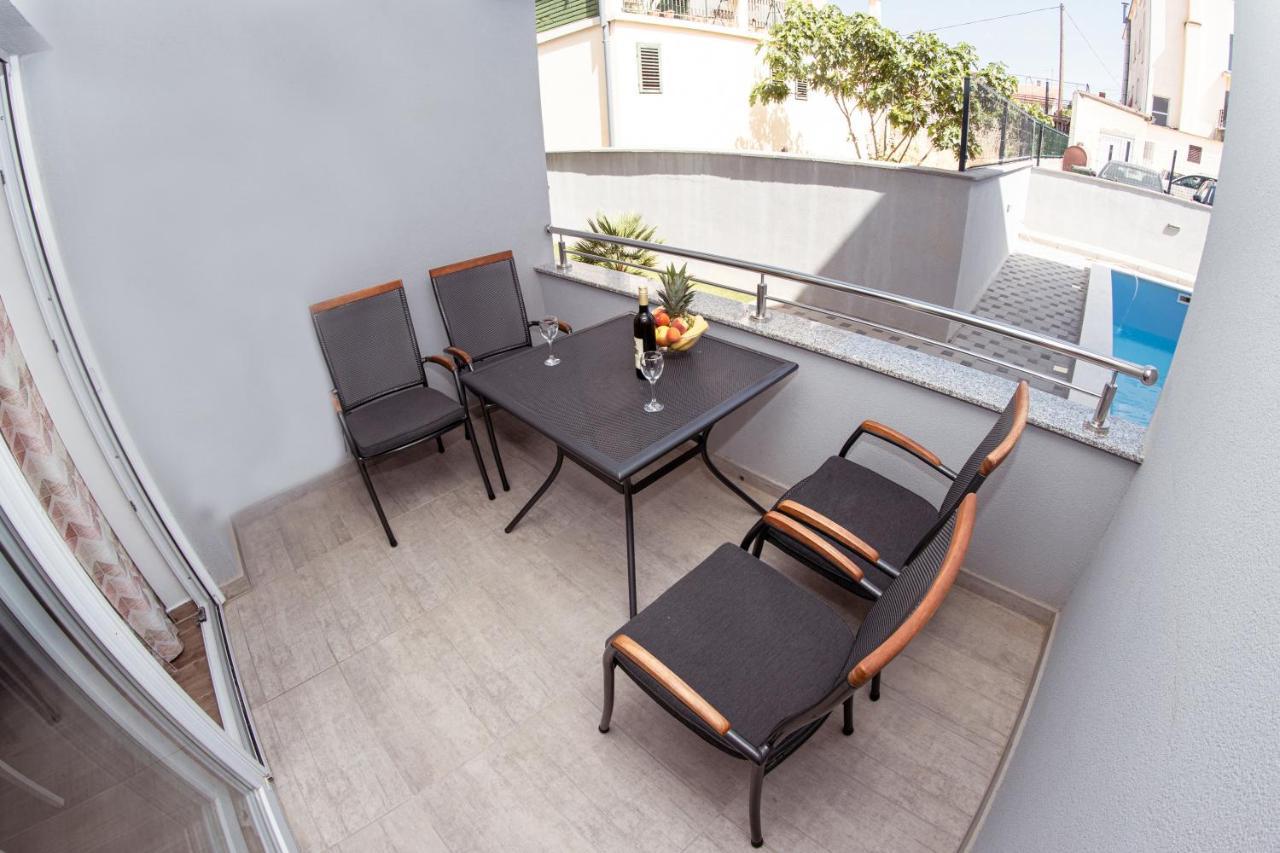 Apartmani Mijo, Биоград-на-Мору Экстерьер фото