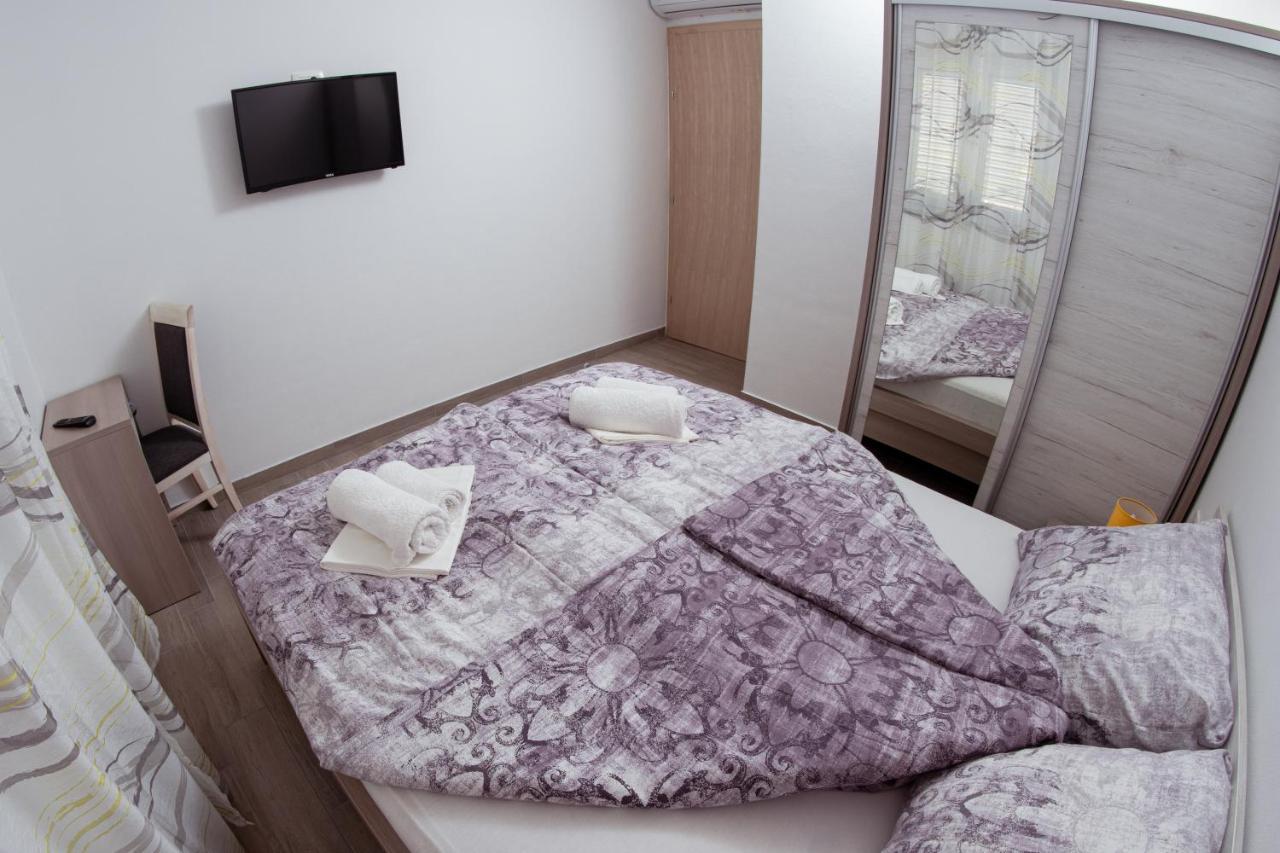 Apartmani Mijo, Биоград-на-Мору Экстерьер фото