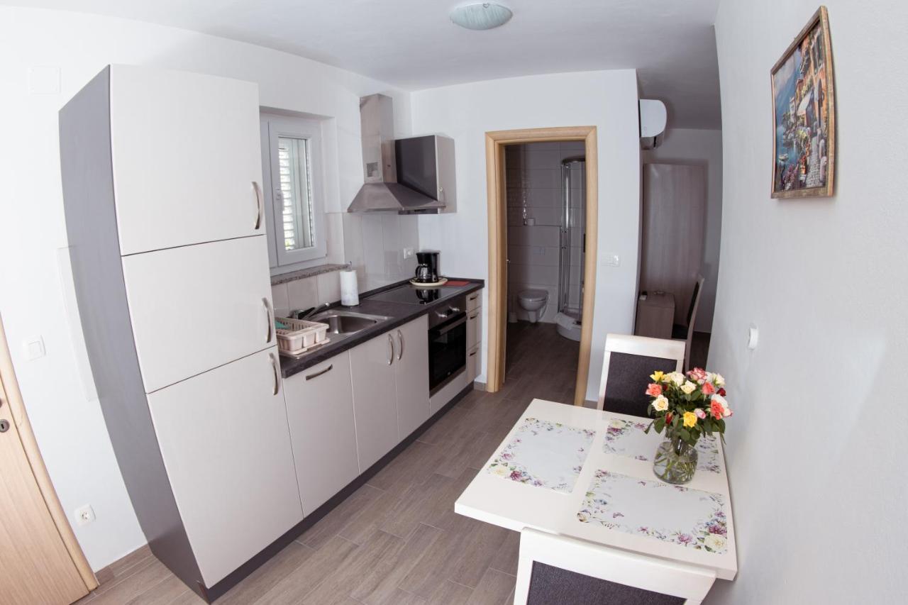 Apartmani Mijo, Биоград-на-Мору Экстерьер фото